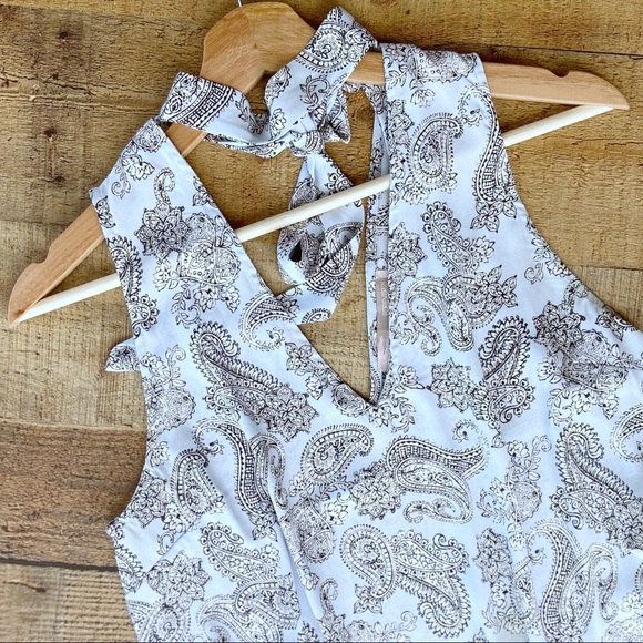 Pale Blue Paisley Top - Adorable - Picture 2 of 9